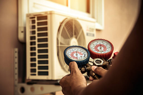 Professional Ac Installation technician working in La Fayette, AL